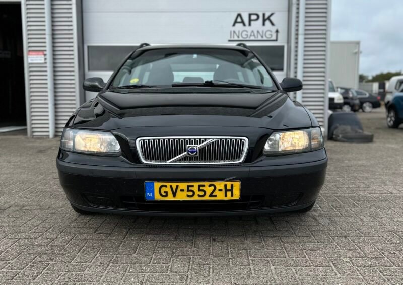 Volvo V70 2.4 2002 comfort line, 5 cilinder